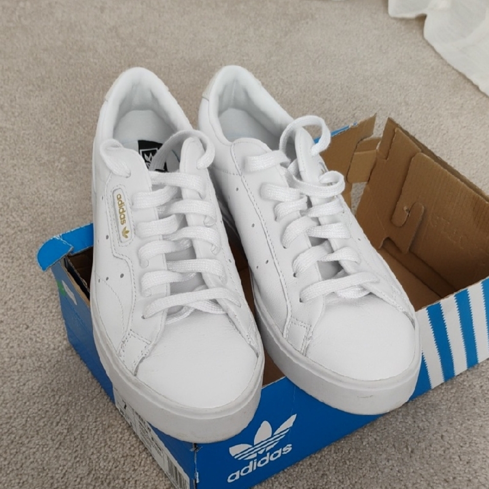 Adidas SLEEK W